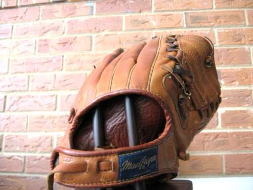 Don Mueller MacGregor G113 Back